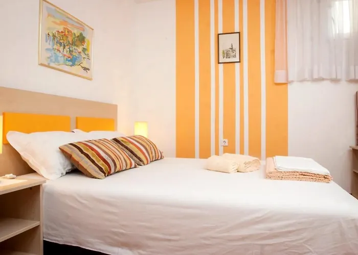 With Parking Space - 8817 Макарська