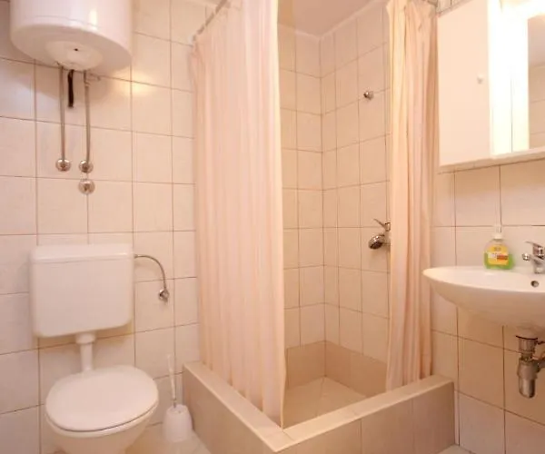 With Parking Space - 8817 Макарська